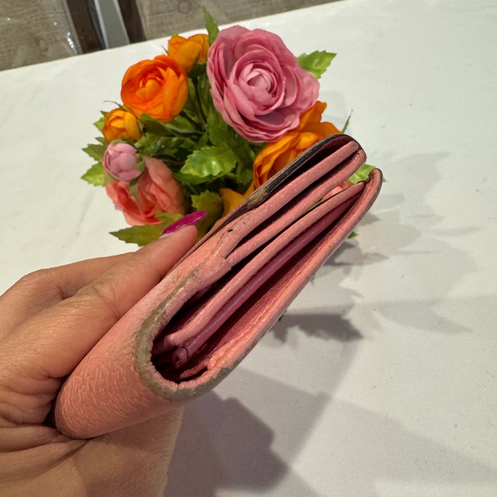 Authentic Gucci wallet - Picture 12 of 12